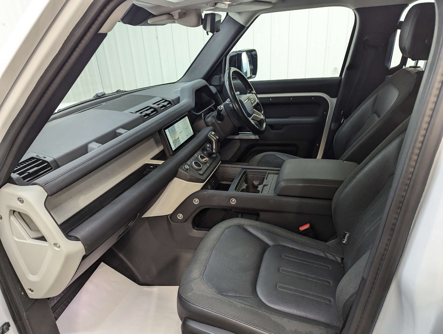 Used Land Rover Defender 2020 for sale - 77920608: Photo 53