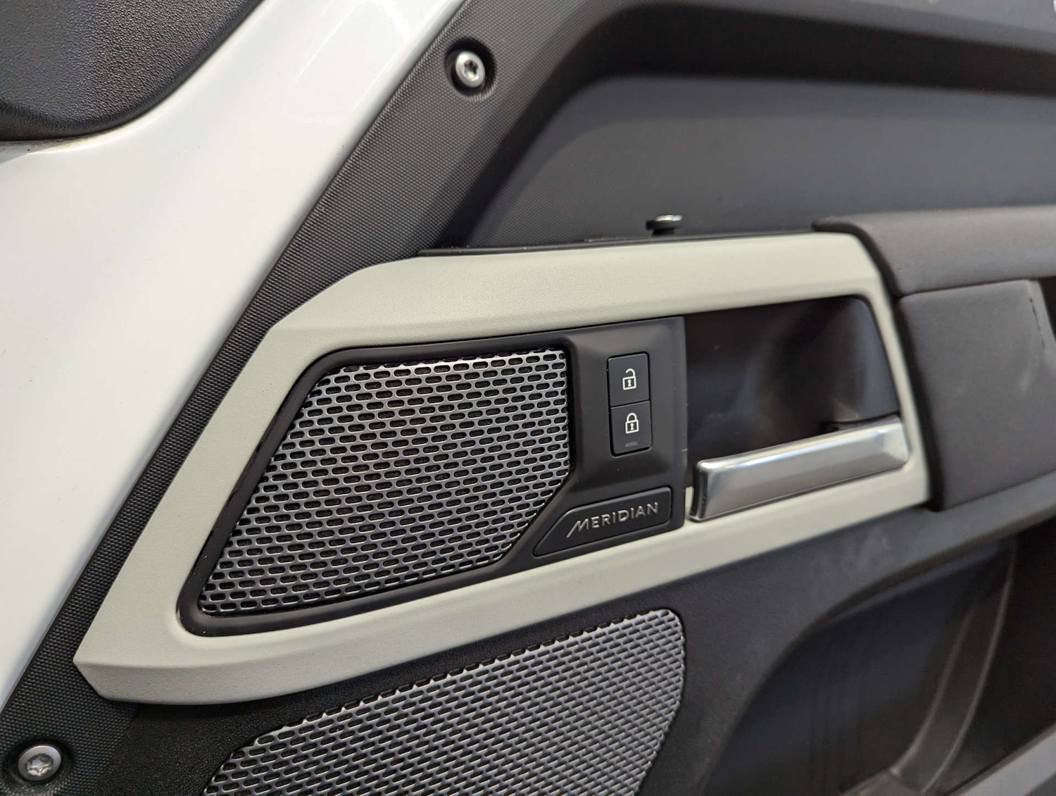 Used Land Rover Defender 2020 for sale - 77920608: Photo 78