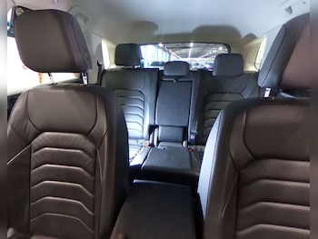 Used Volkswagen Touareg 2019 for sale - 76830015: Photo