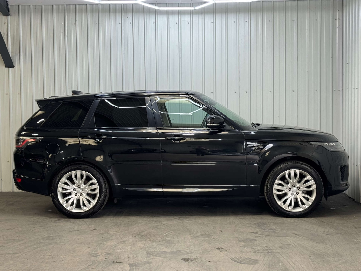 Used Land Rover Range Rover Sport 2018 for sale - 76698039: Photo 14