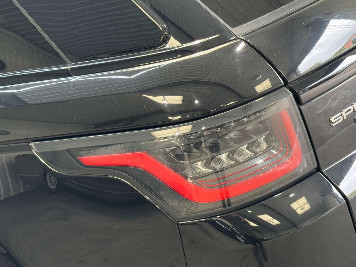 Used Land Rover Range Rover Sport 2018 for sale - 76698039: Photo 39