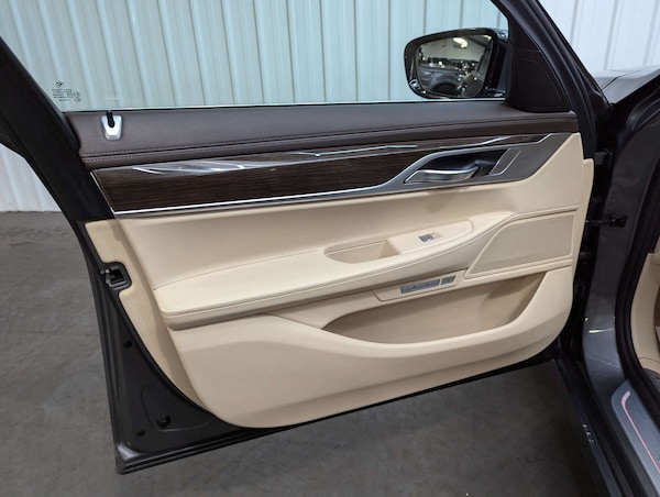 Used BMW 7 Series 2017 for sale - 76278185: Photo 52