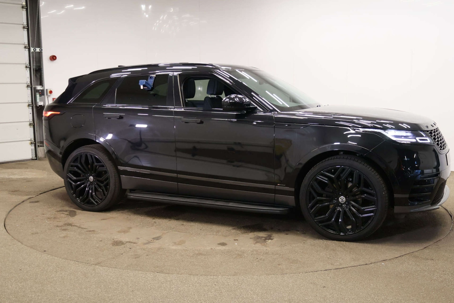 Used Land Rover Range Rover Velar 2019 for sale - 76979289: Photo 7