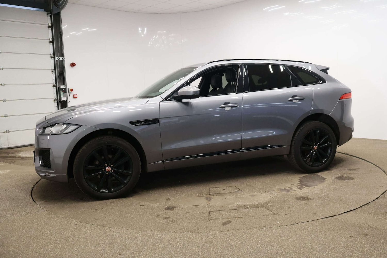 Used Jaguar F-Pace 2020 for sale - 77655667: Photo 13