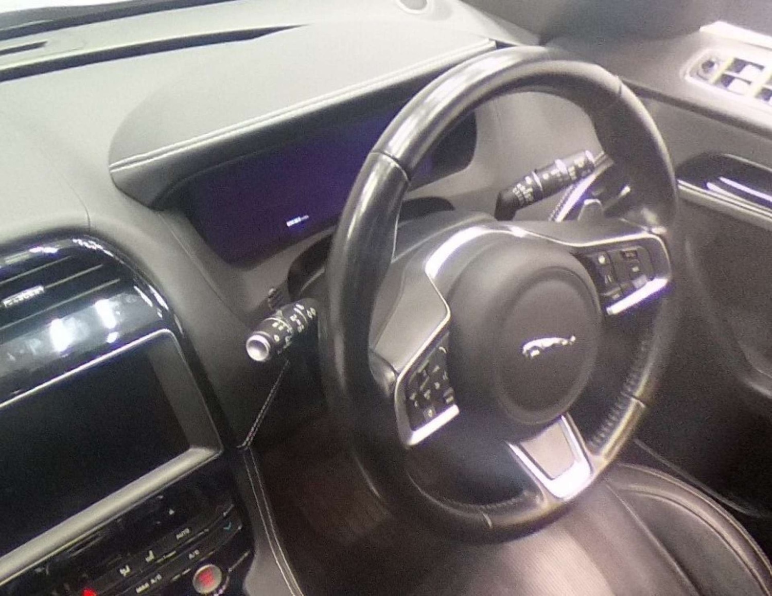 Used Jaguar F-Pace 2020 for sale - 77655667: Photo 3