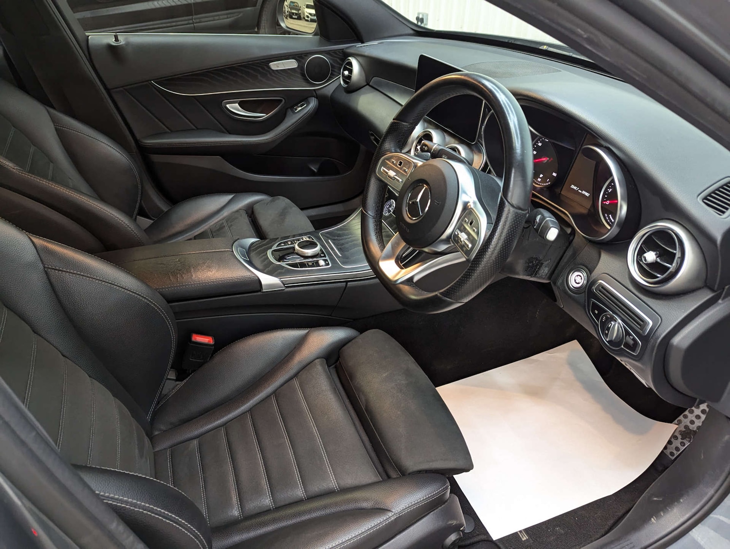 Used Mercedes-Benz C Class 2019 for sale - 77201559: Photo 38