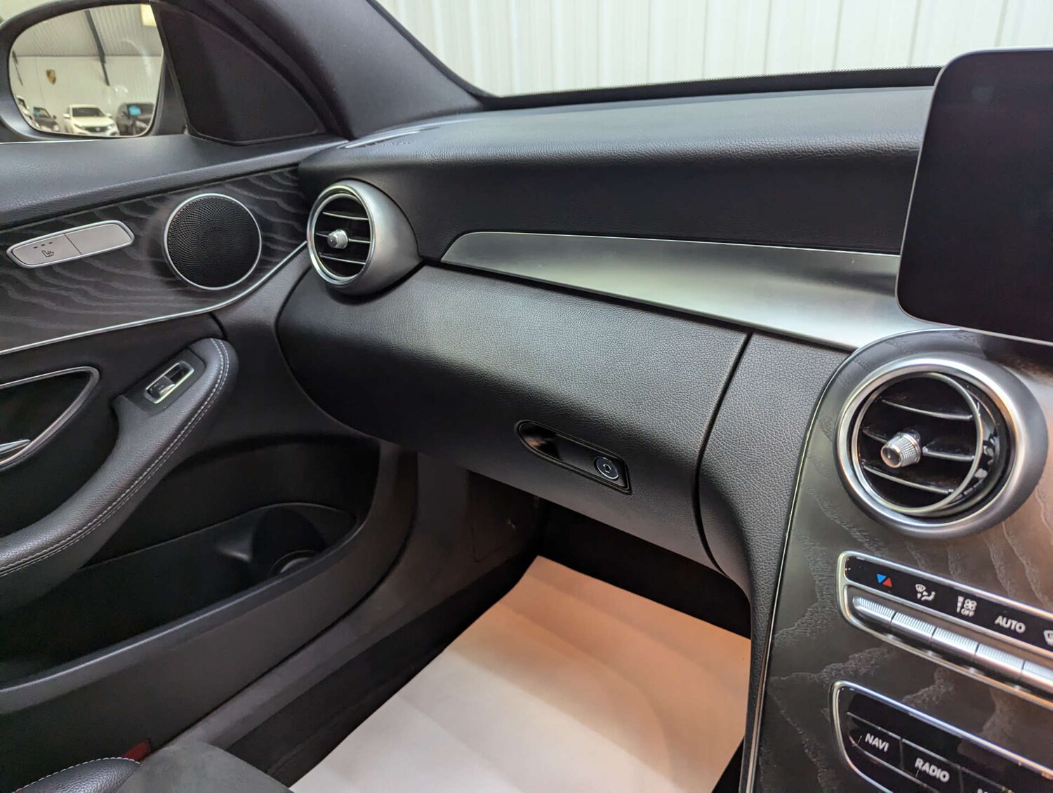 Used Mercedes-Benz C Class 2019 for sale - 77201559: Photo 75