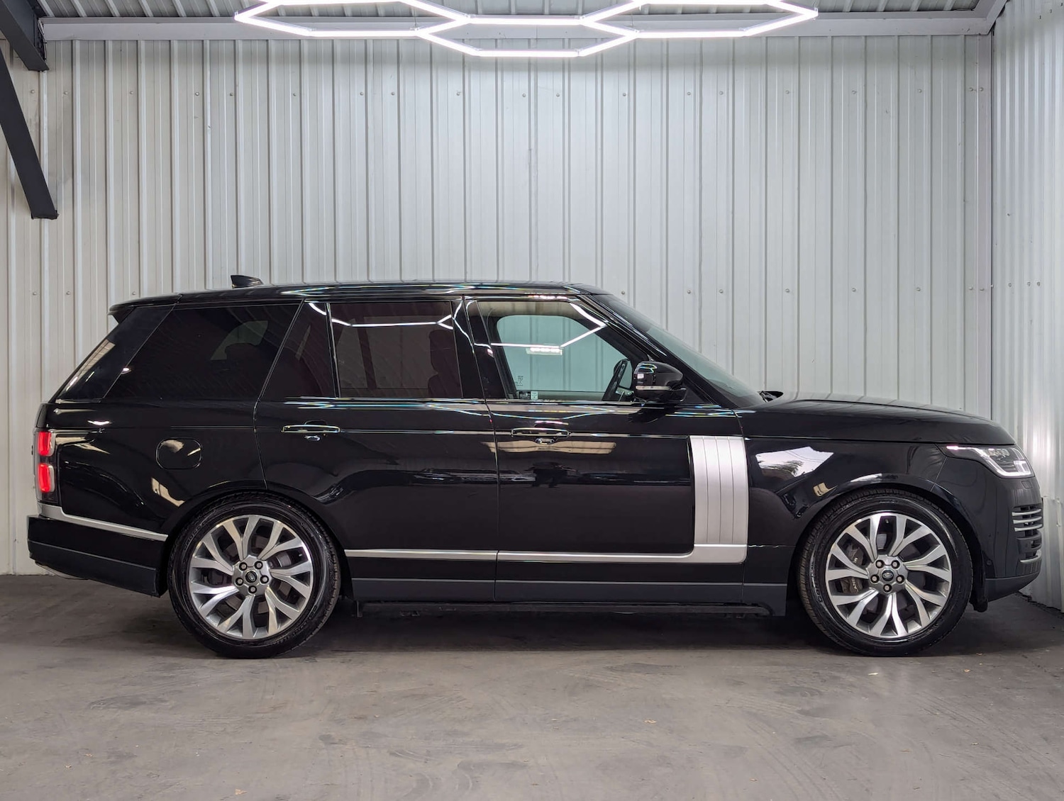 Used Land Rover Range Rover 2018 for sale - 76363921: Photo 13