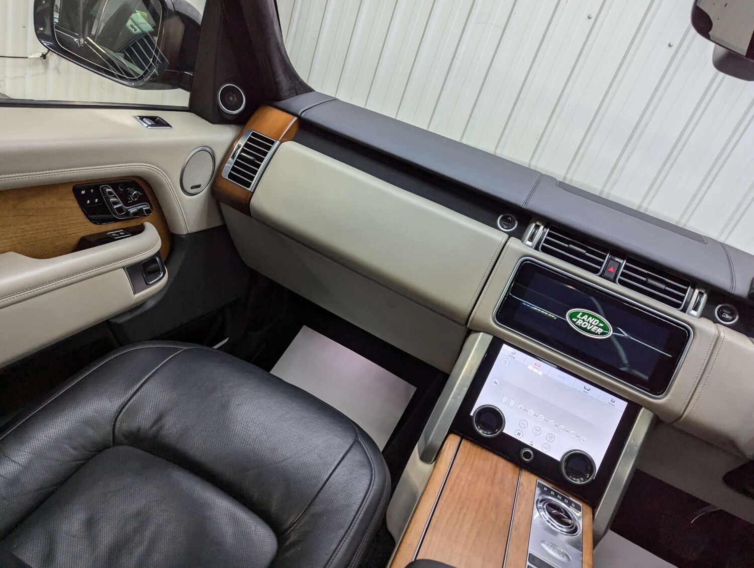 Used Land Rover Range Rover 2018 for sale - 76363921: Photo 46