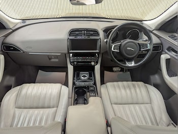 Used Jaguar F-Pace 2018 for sale - 79081897: Photo