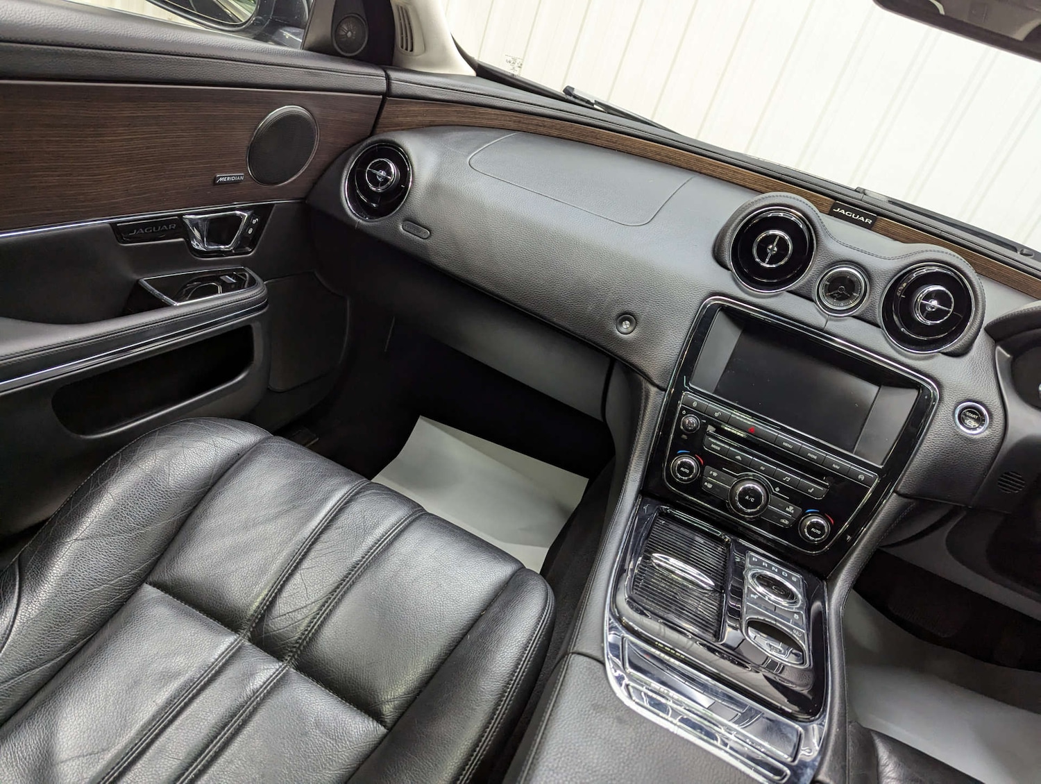 Used Jaguar XJ 2015 for sale - 76091324: Photo 44
