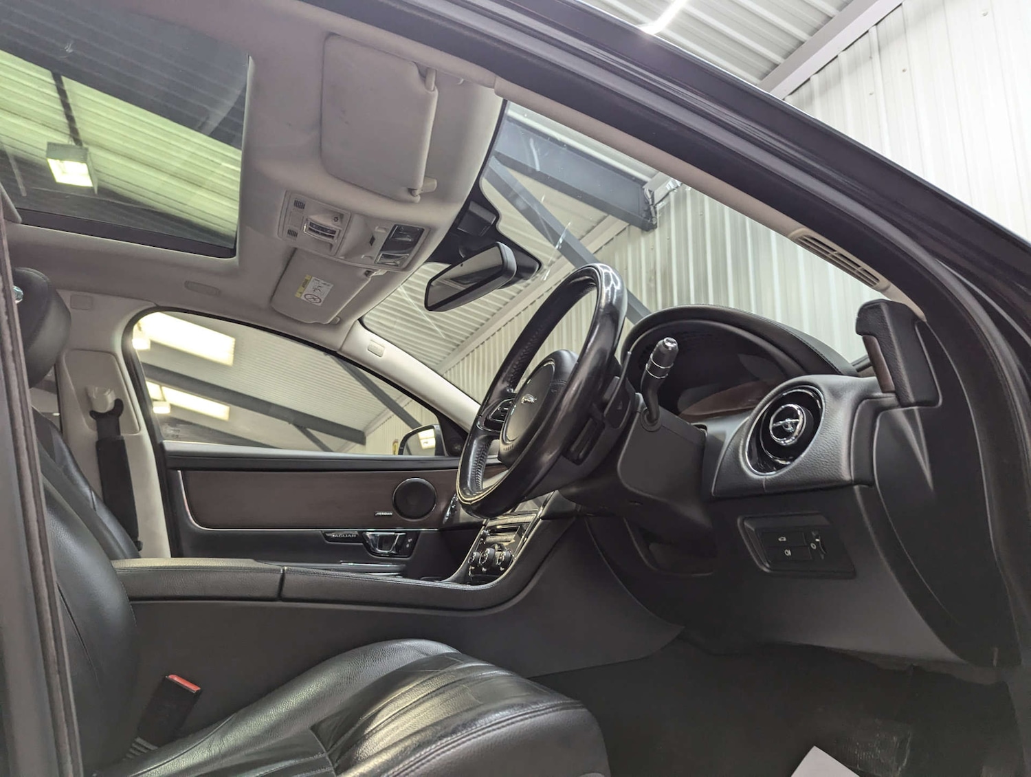 Used Jaguar XJ 2015 for sale - 76091324: Photo 47