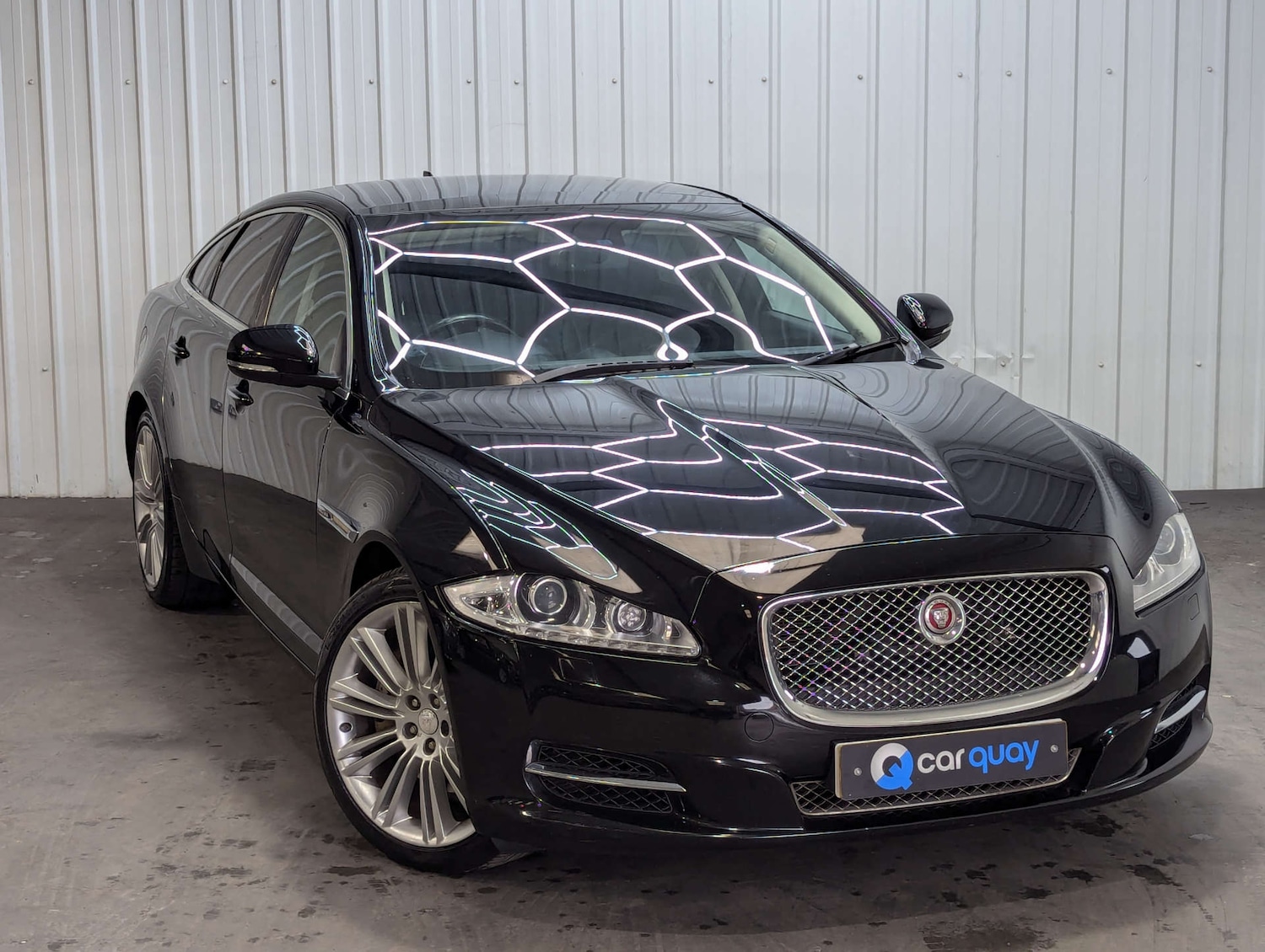 Used Jaguar XJ 2015 for sale - 76091324: Photo 5