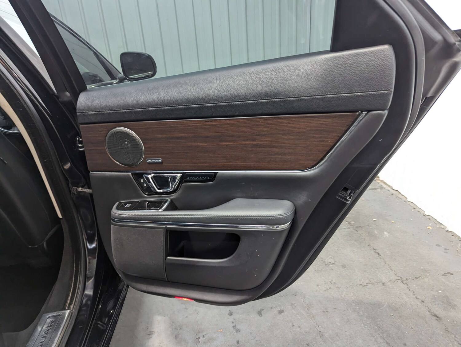 Used Jaguar XJ 2015 for sale - 76091324: Photo 62