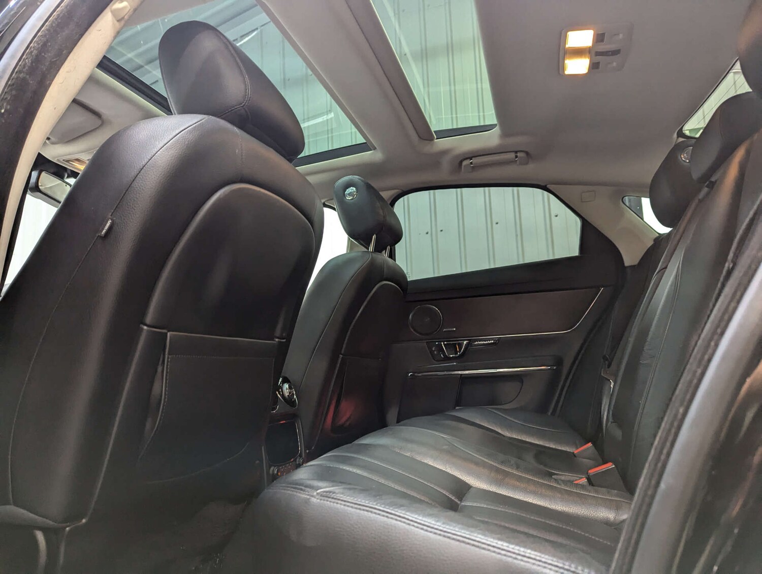 Used Jaguar XJ 2015 for sale - 76091324: Photo 65
