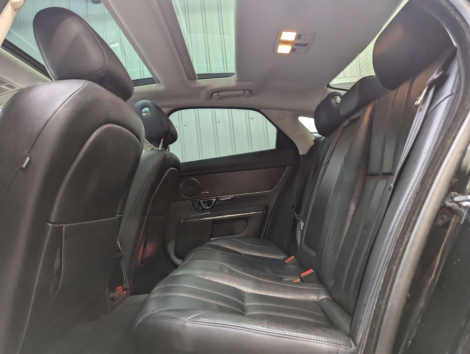 Used Jaguar XJ 2015 for sale - 76091324: Photo 67