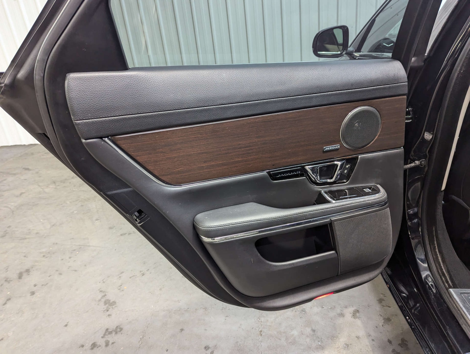 Used Jaguar XJ 2015 for sale - 76091324: Photo 68
