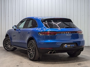 Porsche - Macan