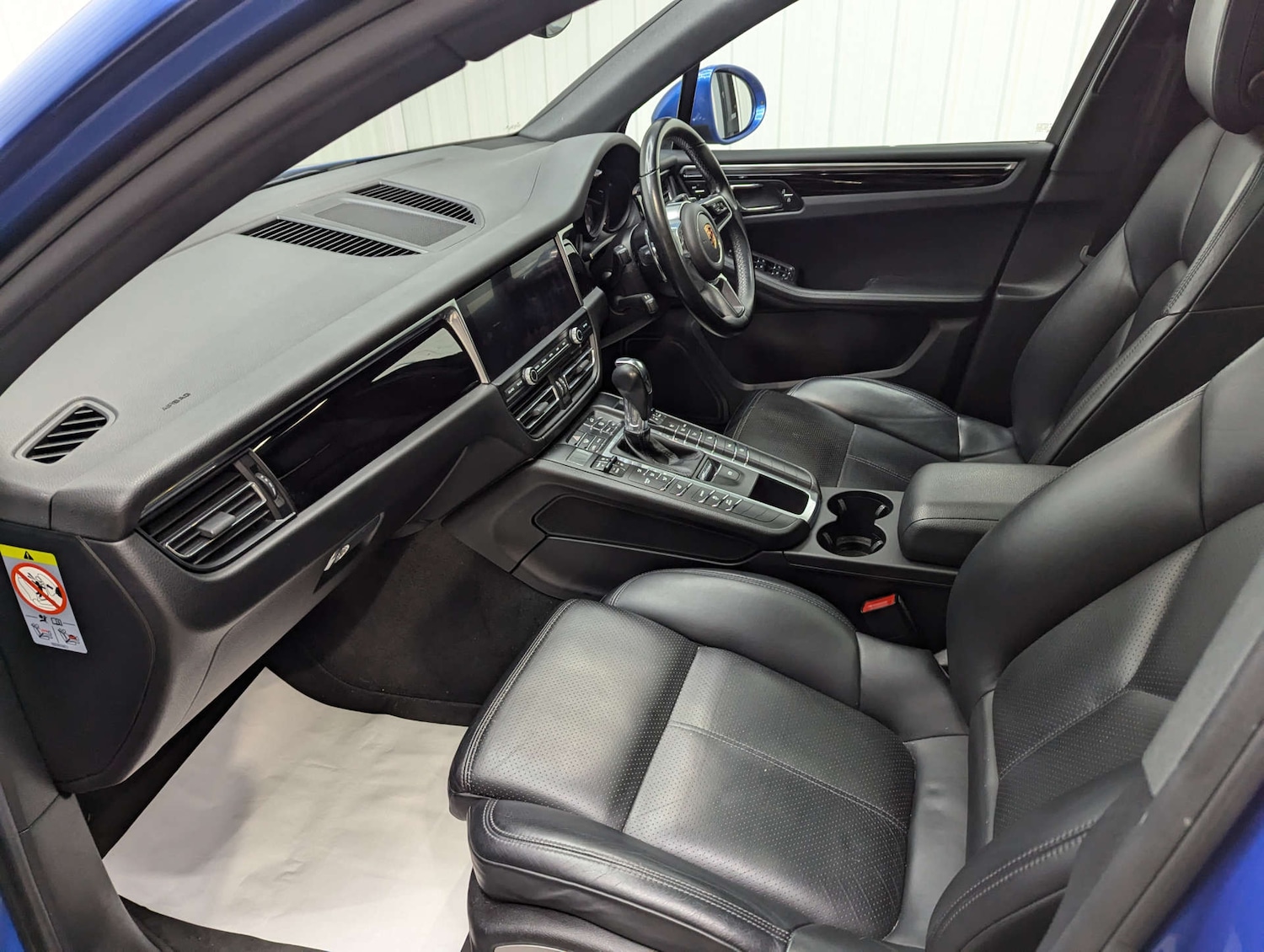 Used Porsche Macan 2019 for sale - 76845374: Photo 53