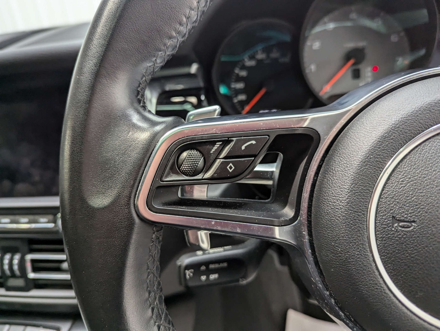 Used Porsche Macan 2019 for sale - 76845374: Photo 79