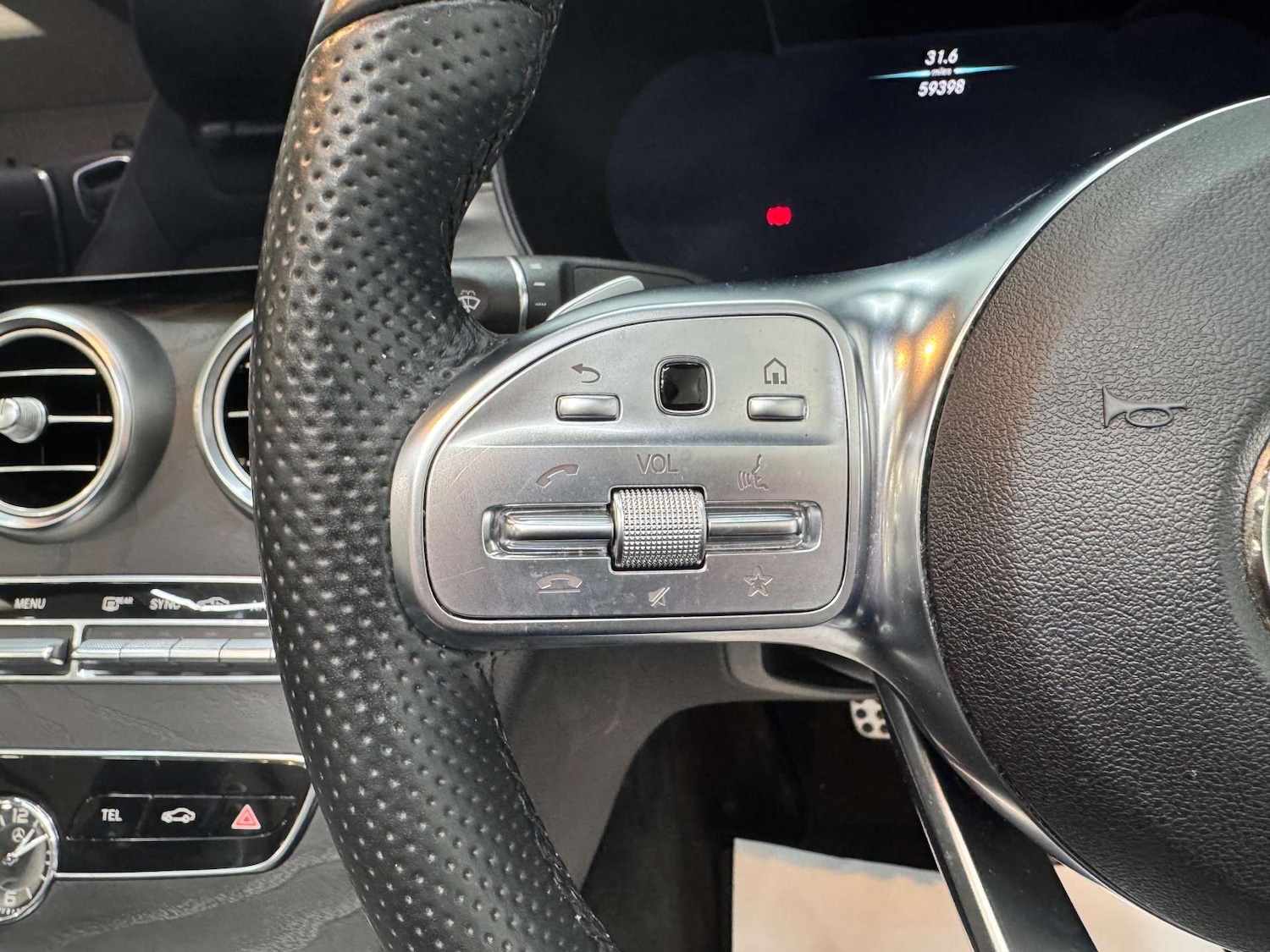 Used Mercedes-Benz C Class 2019 for sale - 76527100: Photo 43