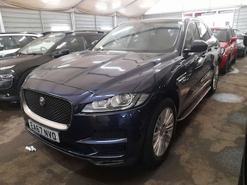 Used Jaguar F-Pace 2017 for sale - 75951695: Photo