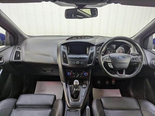 Used Ford Focus 2018 for sale - 76278157: Photo 2