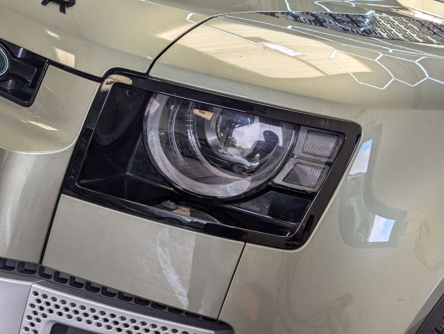 Used Land Rover Defender 2021 for sale - 76600689: Photo 28