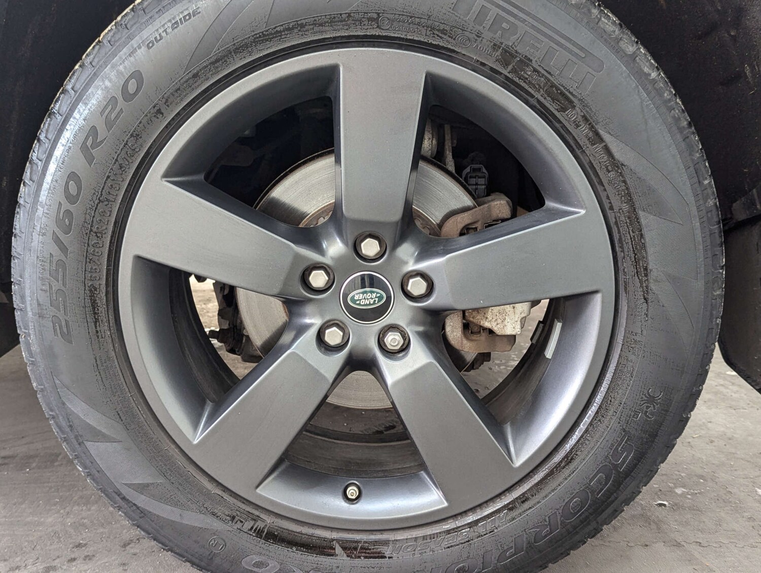 Used Land Rover Defender 2021 for sale - 76600689: Photo 31