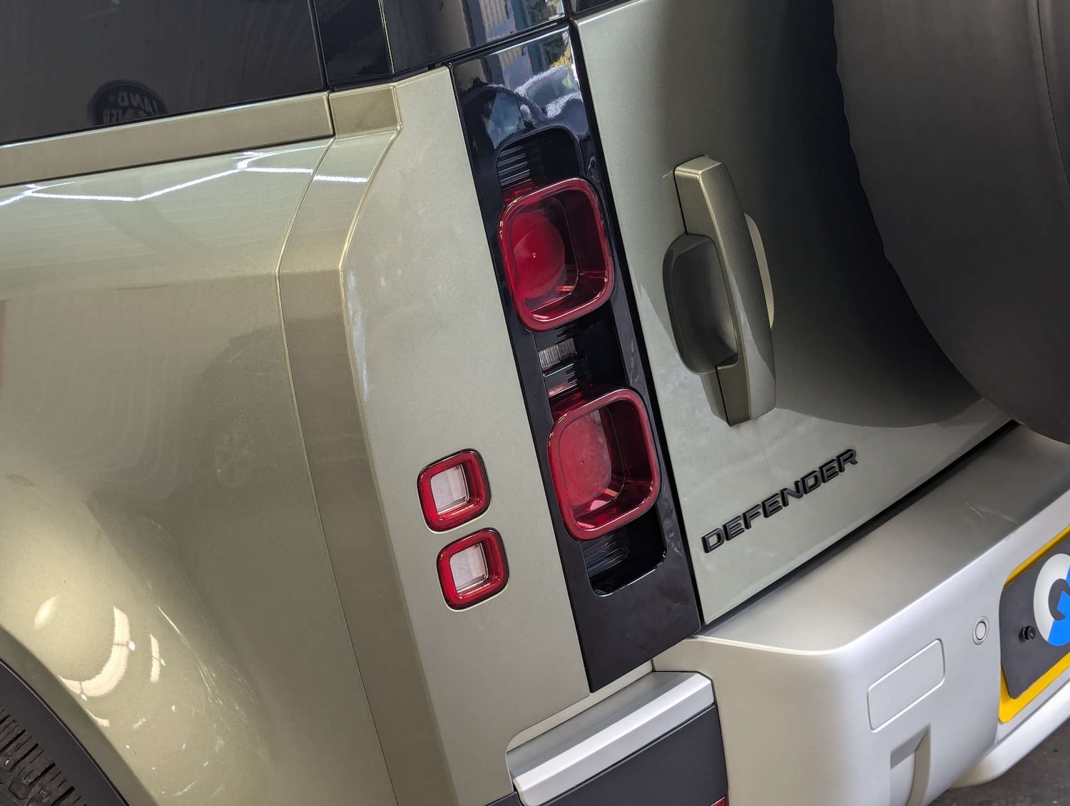 Used Land Rover Defender 2021 for sale - 76600689: Photo 41