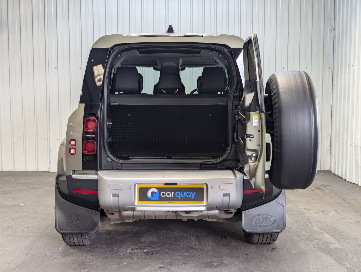 Used Land Rover Defender 2021 for sale - 76600689: Photo 43