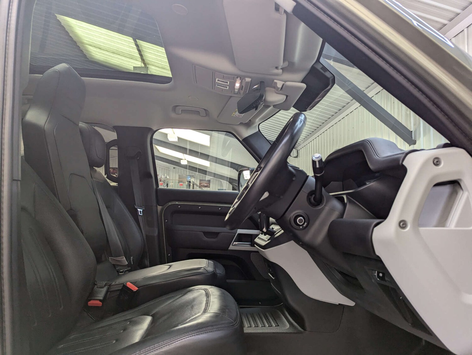 Used Land Rover Defender 2021 for sale - 76600689: Photo 52