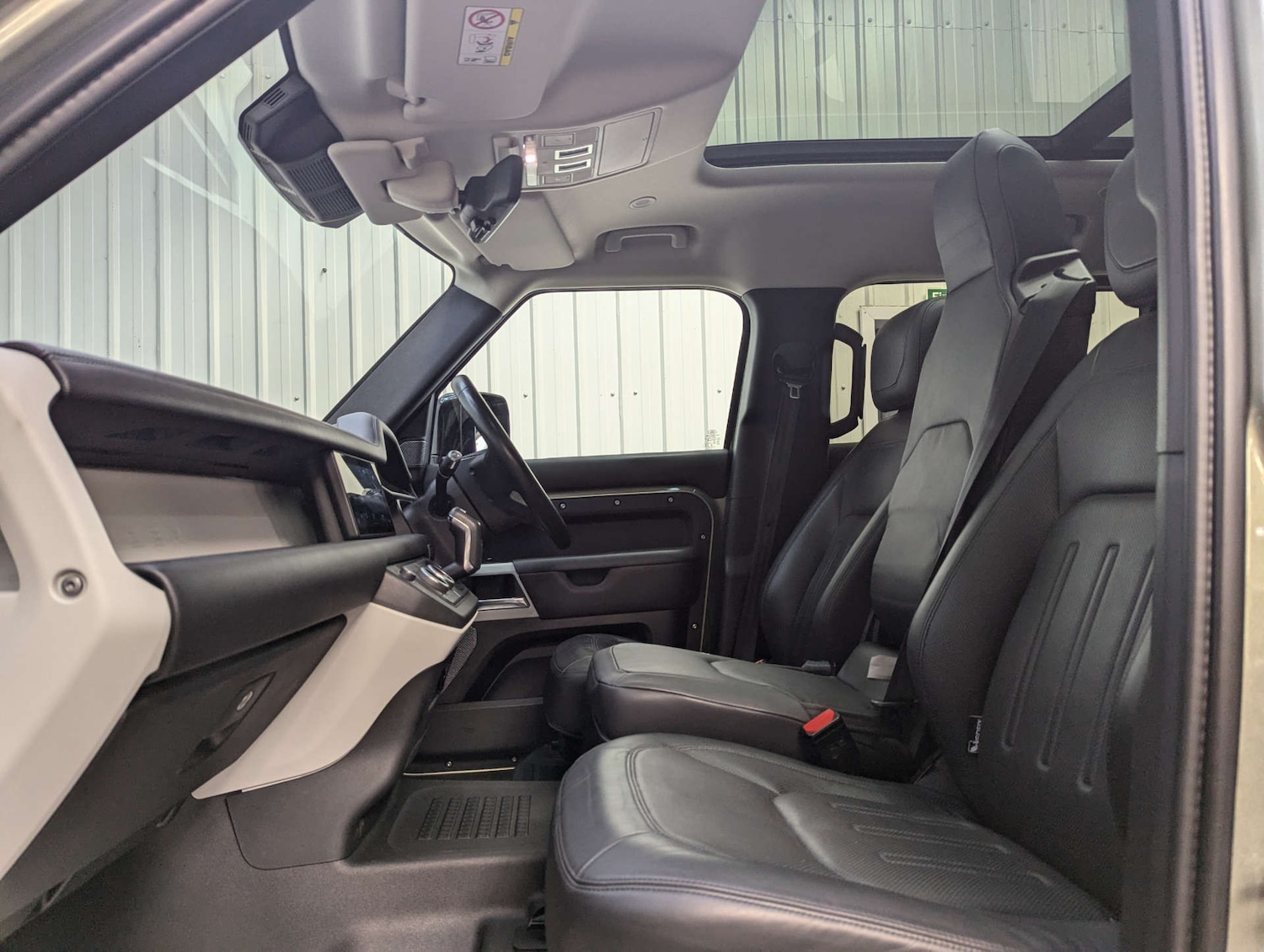 Used Land Rover Defender 2021 for sale - 76600689: Photo 58