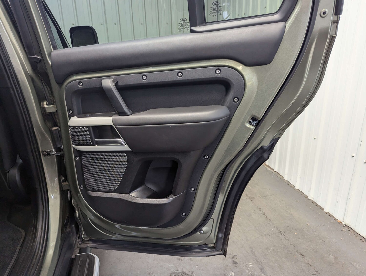 Used Land Rover Defender 2021 for sale - 76600689: Photo 65