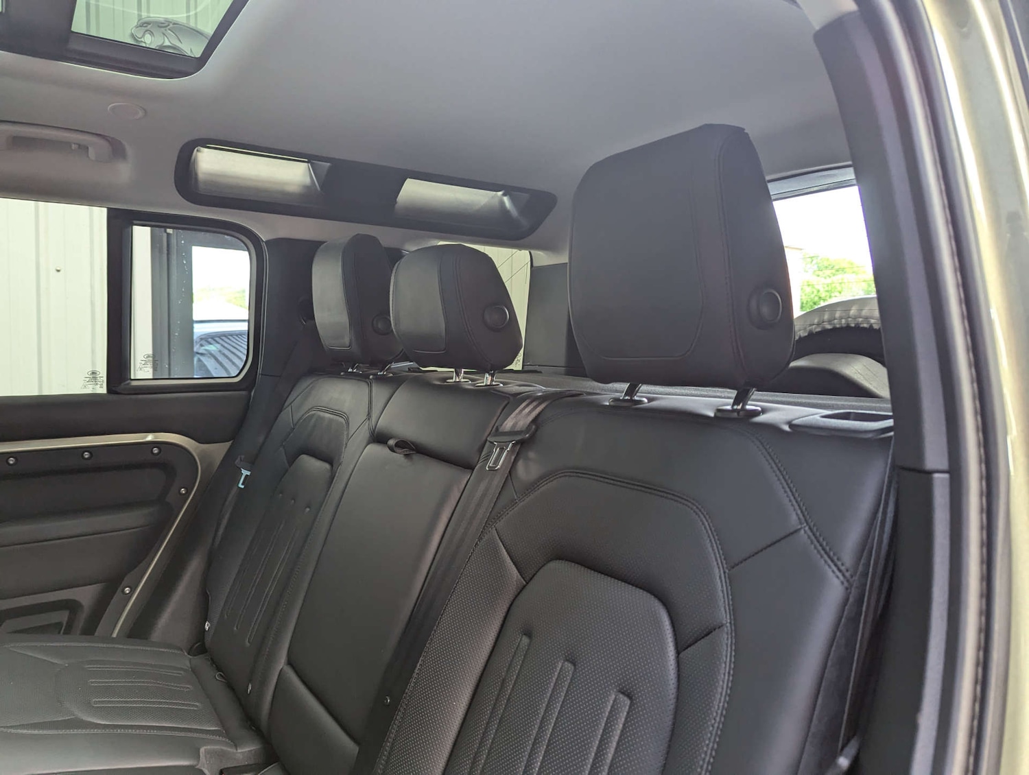 Used Land Rover Defender 2021 for sale - 76600689: Photo 68