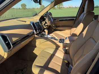 Used Porsche Cayenne 2012 for sale - 78489618: Photo