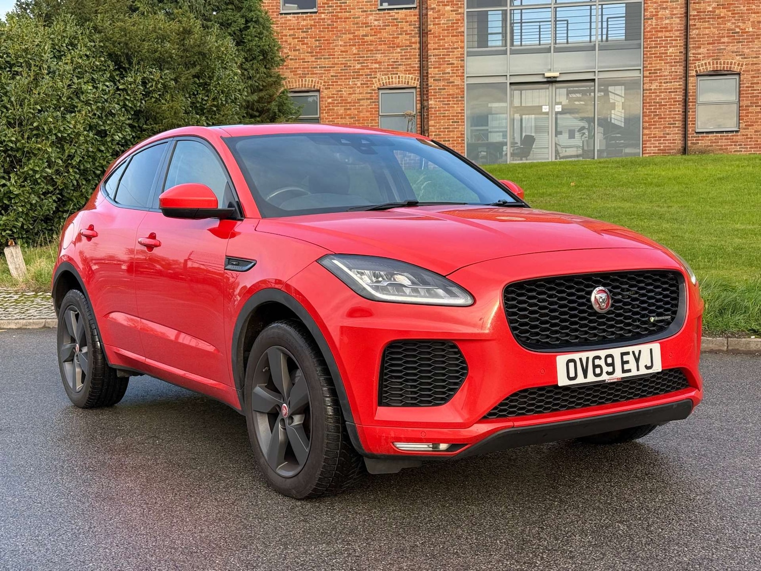Used Jaguar E-Pace 2019 for sale - 76379075: Photo 1