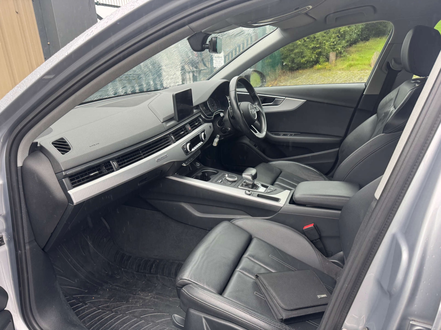 Used Audi A4 2017 for sale - 76834626: Photo 4