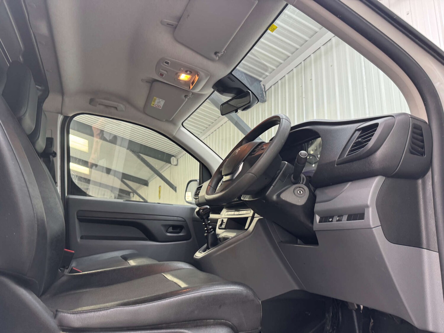 Used Peugeot Expert 2020 for sale - 75973333: Photo 45