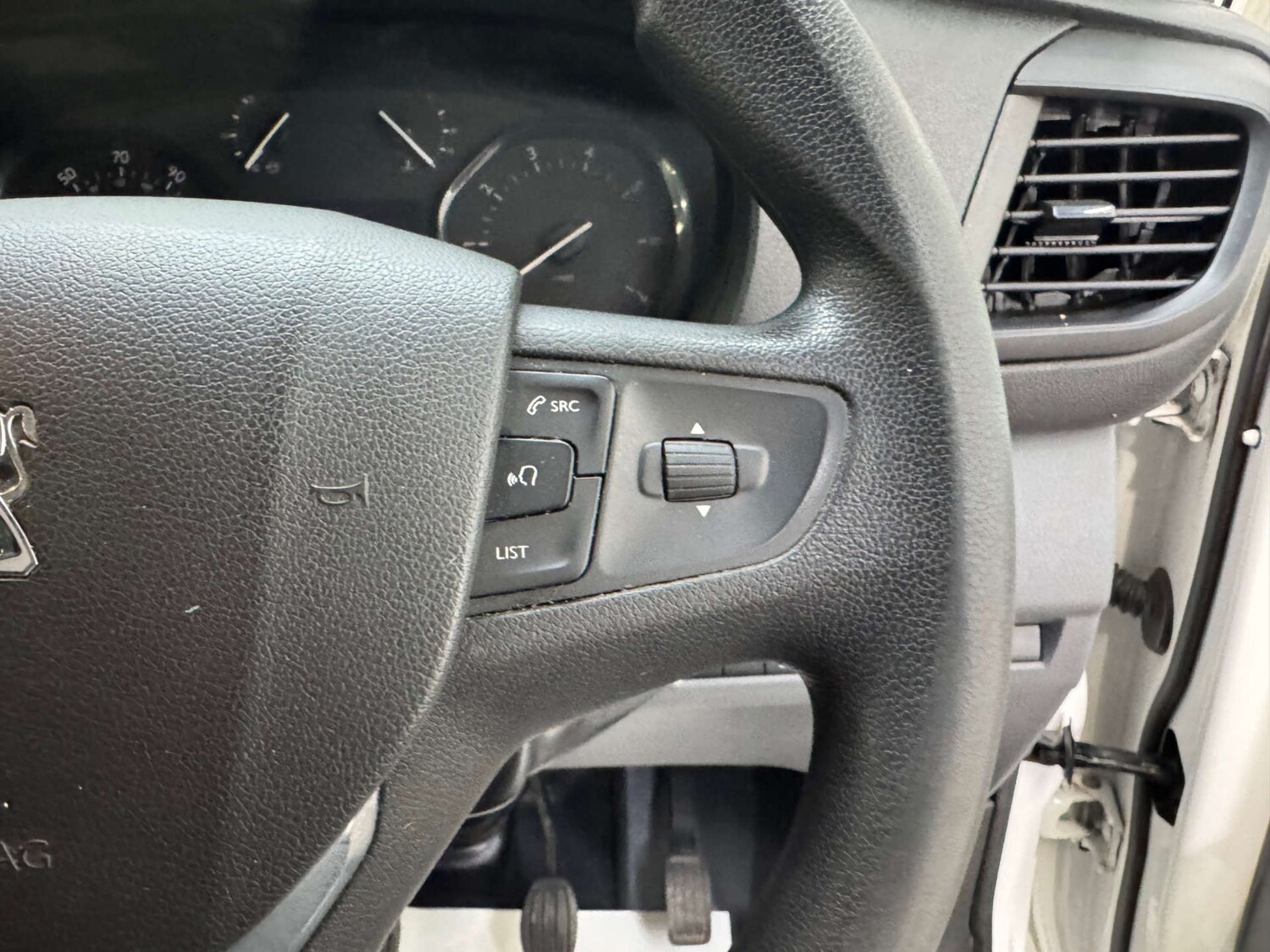 Used Peugeot Expert 2020 for sale - 75973333: Photo 61