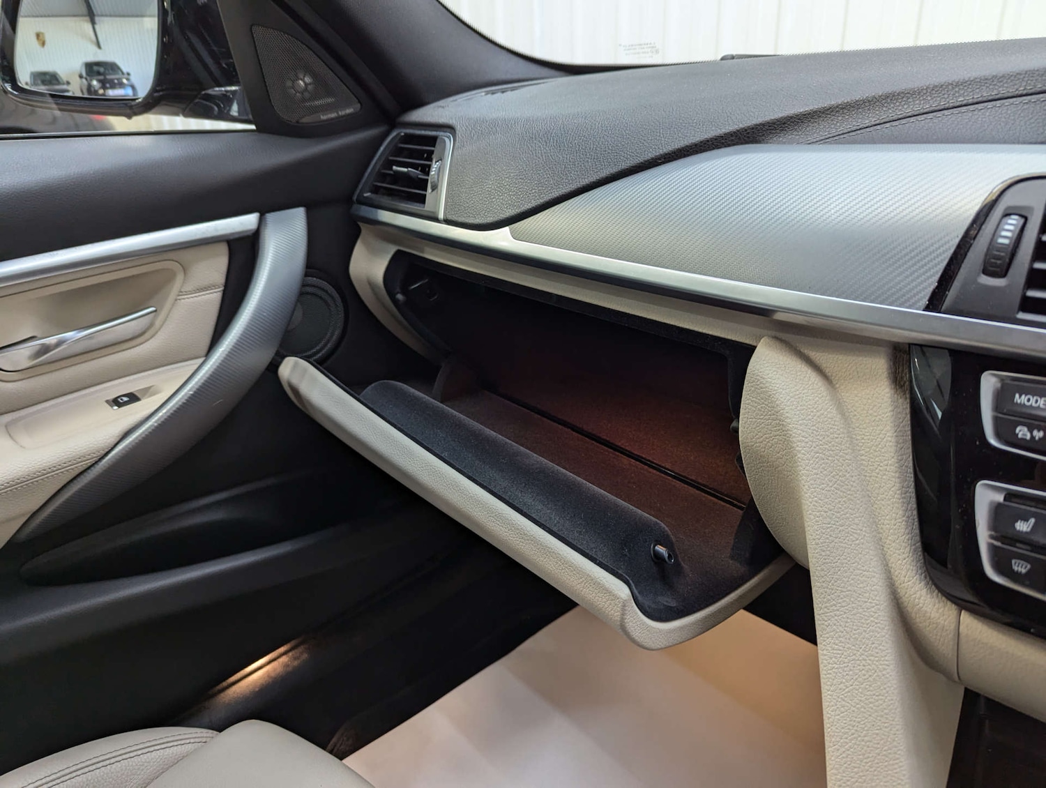 Used BMW 3 Series 2019 for sale - 76665412: Photo 90