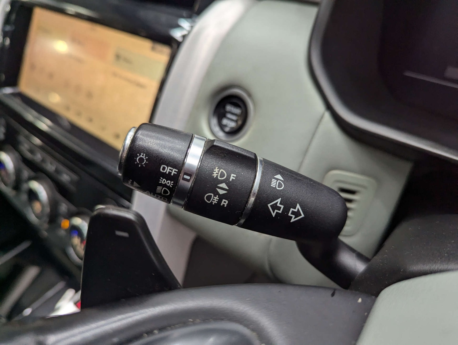 Used Land Rover Discovery 2018 for sale - 77195843: Photo 76