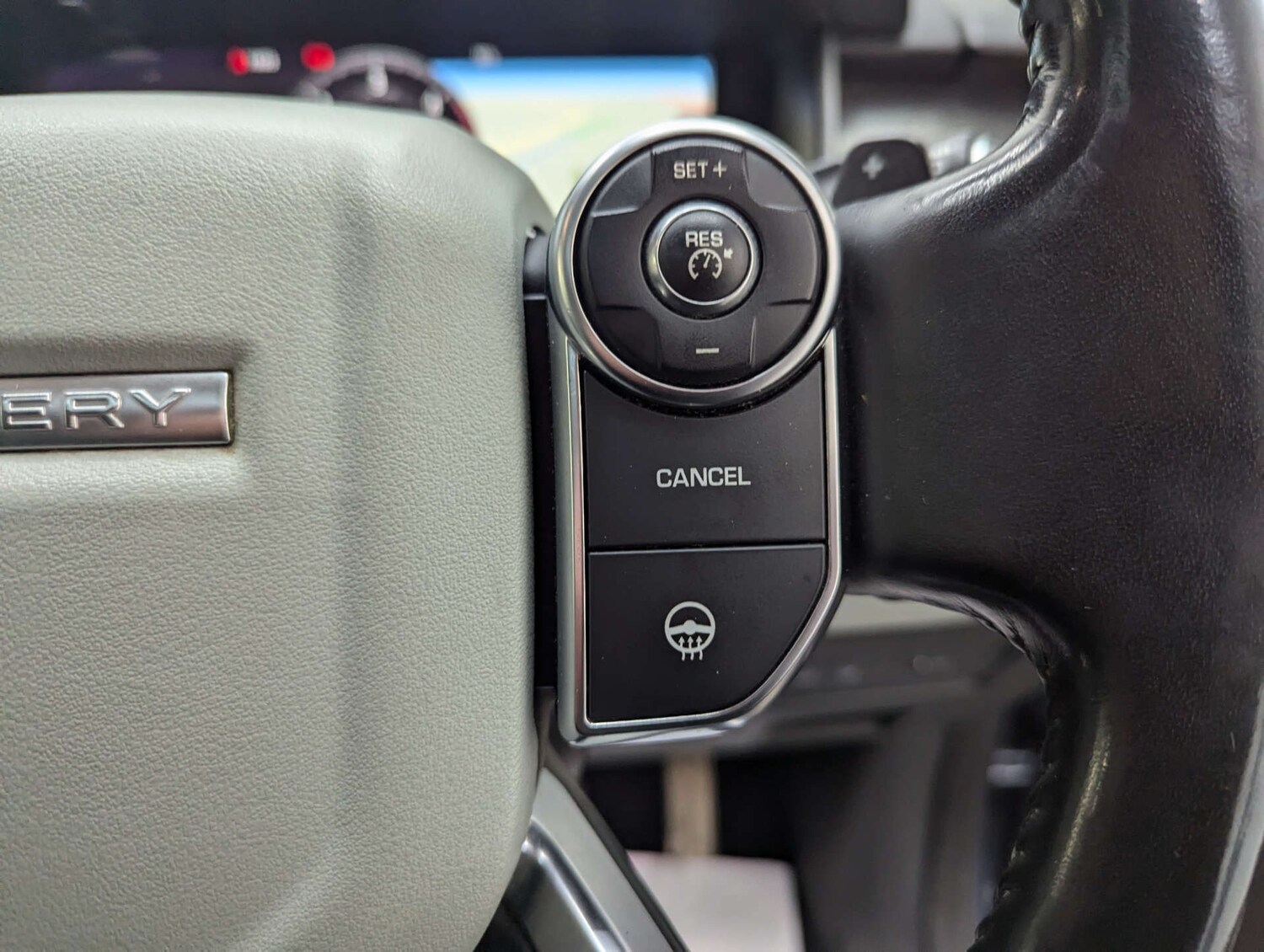 Used Land Rover Discovery 2018 for sale - 77195843: Photo 80