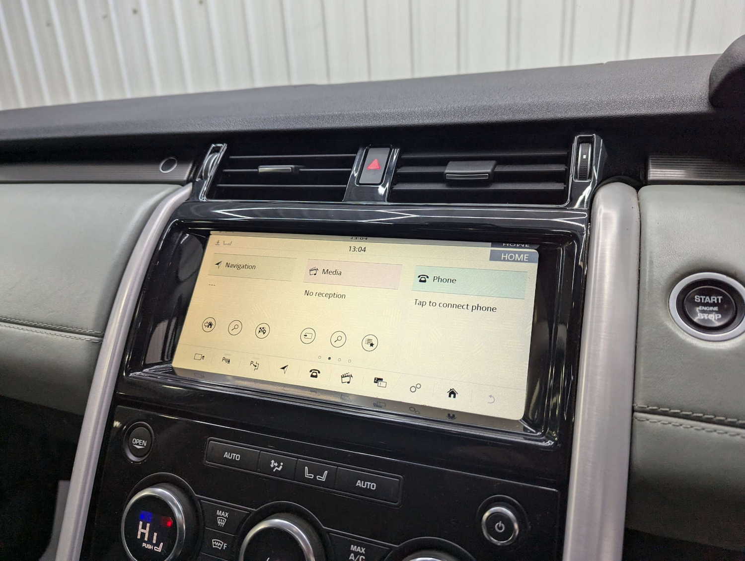 Used Land Rover Discovery 2018 for sale - 77195843: Photo 91