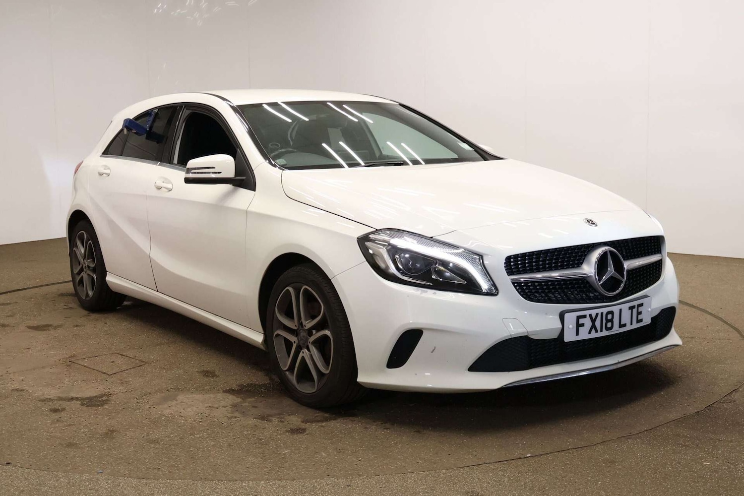 Used Mercedes-Benz A-Class 2018 for sale - 76343752: Photo 1