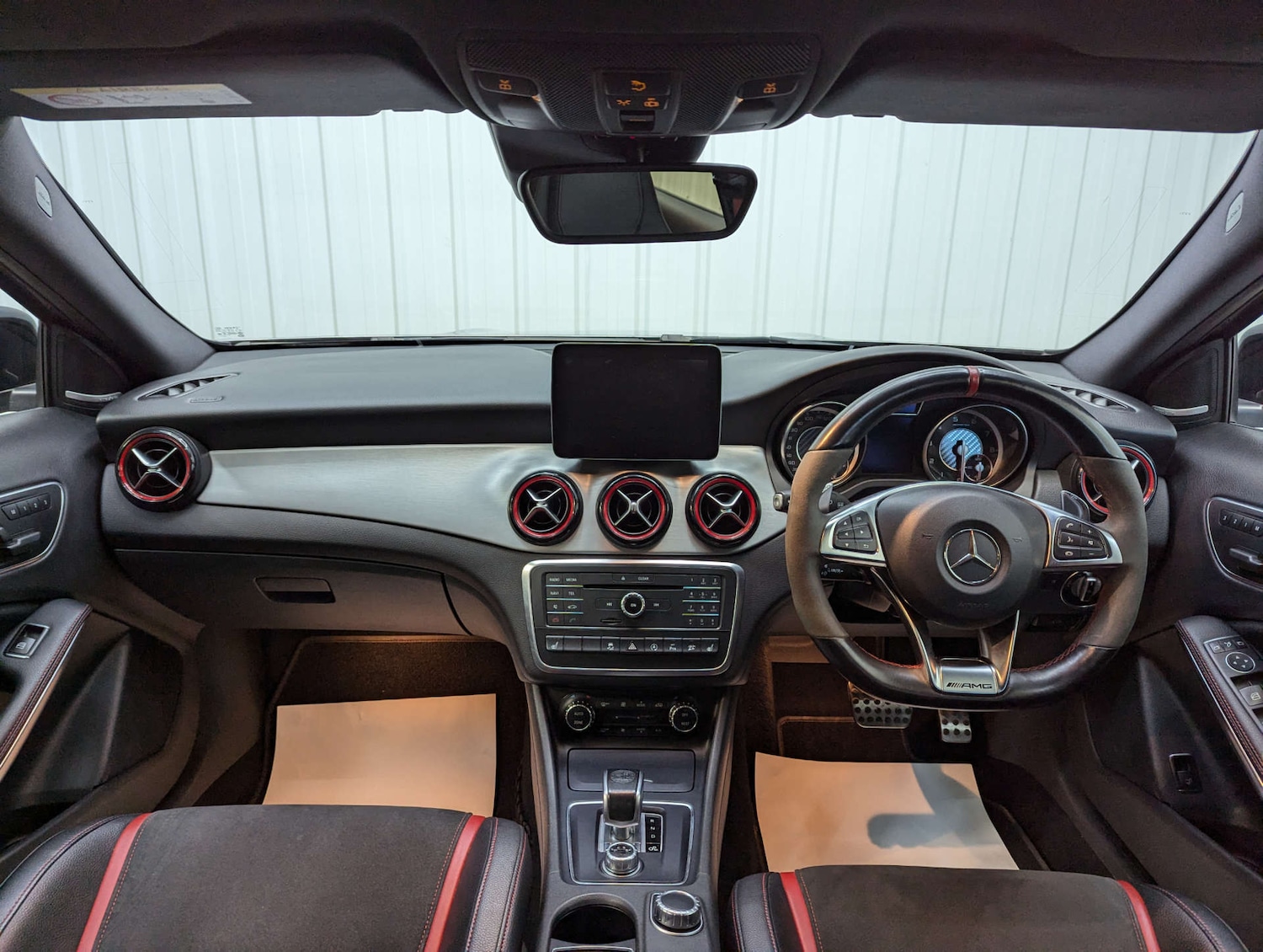 Used Mercedes-Benz GLA 2017 for sale - 76588256: Photo 2