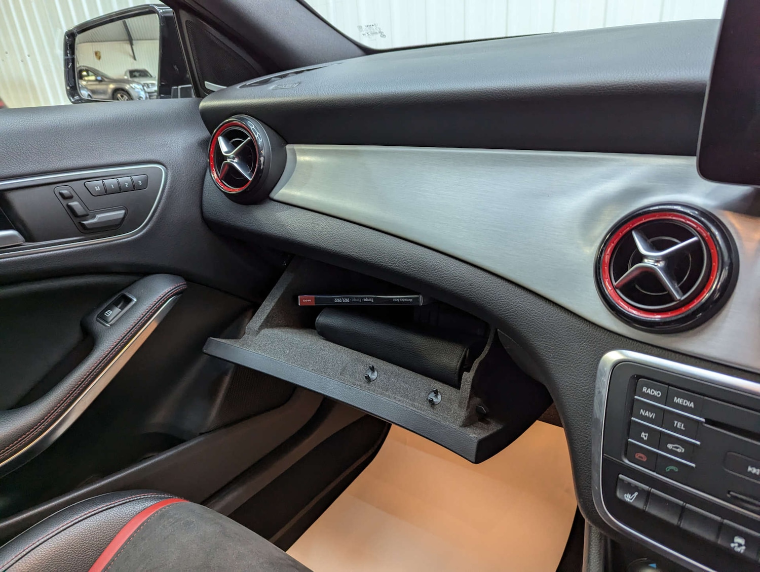 Used Mercedes-Benz GLA 2017 for sale - 76588256: Photo 93