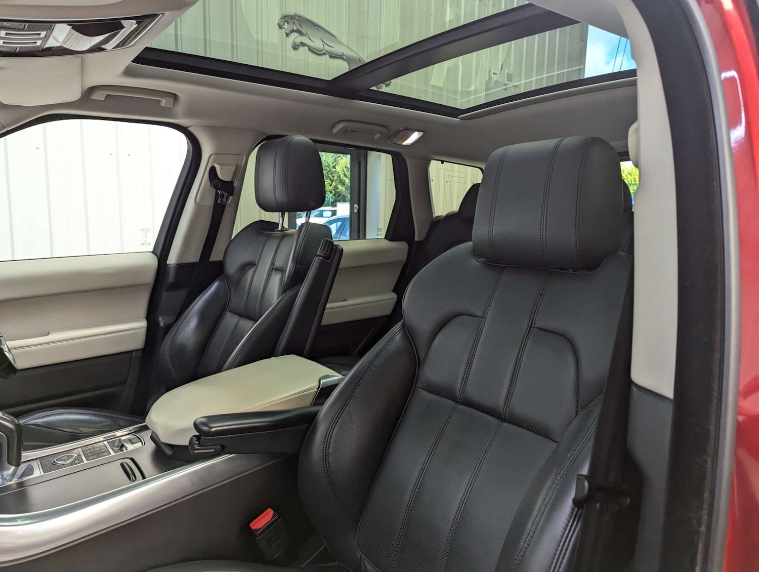 Used Land Rover Range Rover Sport 2015 for sale - 77655585: Photo 50