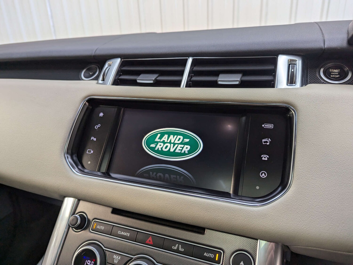 Used Land Rover Range Rover Sport 2015 for sale - 77655585: Photo 84