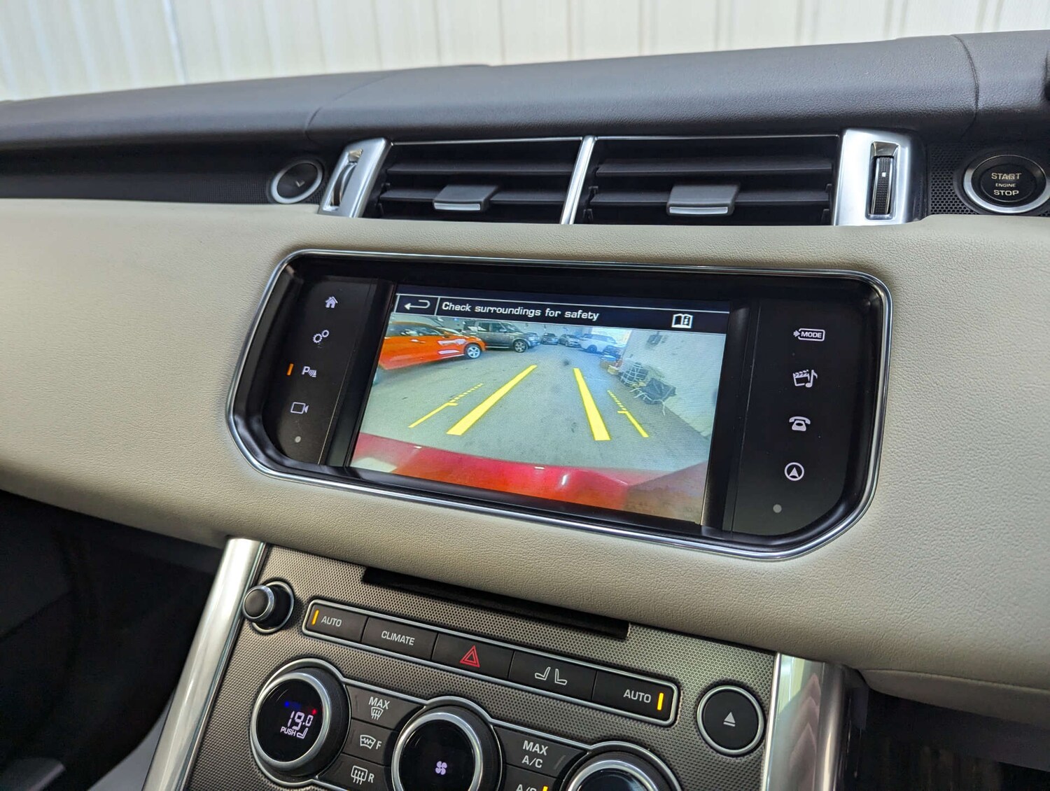 Used Land Rover Range Rover Sport 2015 for sale - 77655585: Photo 85